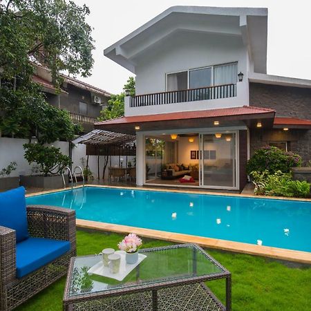 El Lodge By Stayvista - Pool, Lawn, And A Charming Gazebo For Your Perfect Getaway Лонавла Екстер'єр фото